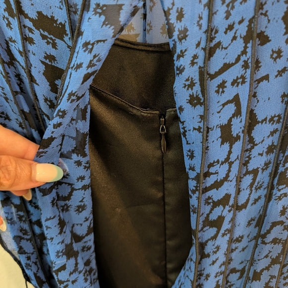 Rickie Freeman for Teri Jon Blue and Black Sheath Midi Dress - Picture 5 of 12